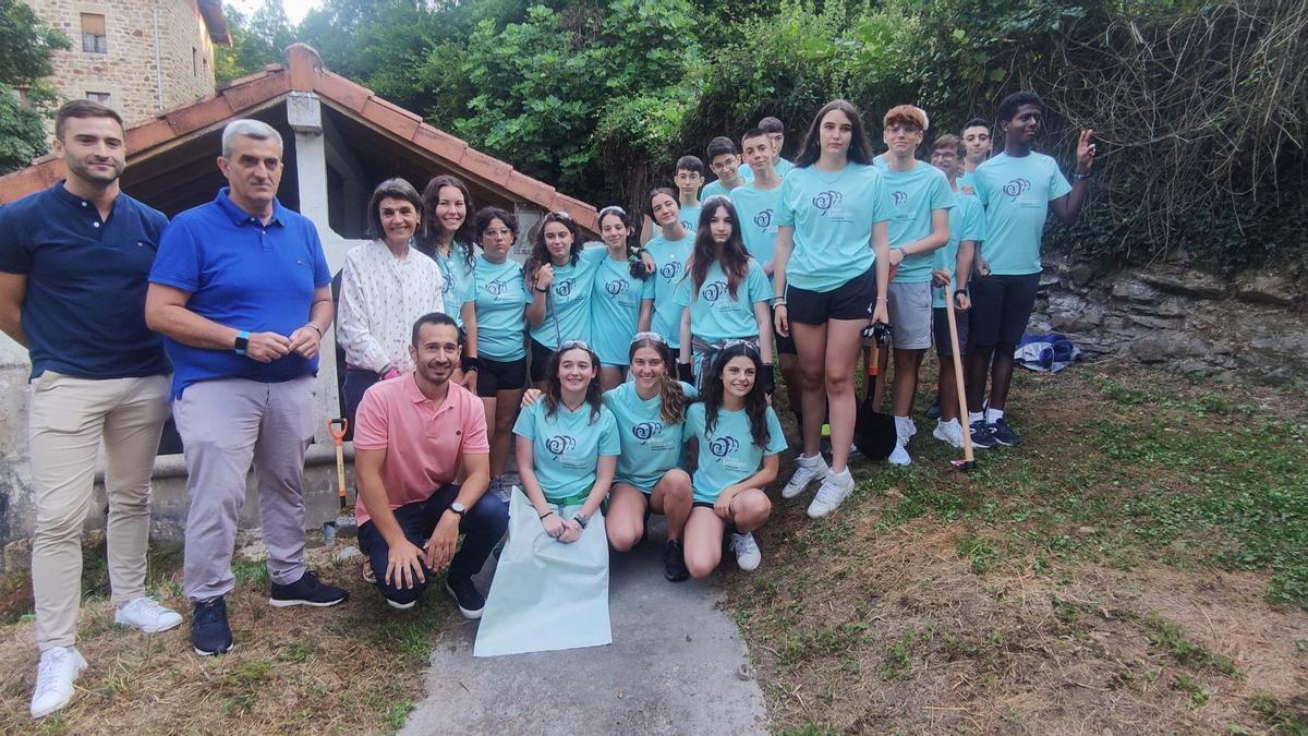 La consejera Melgosa visitó al voluntariado de Güeñes.
