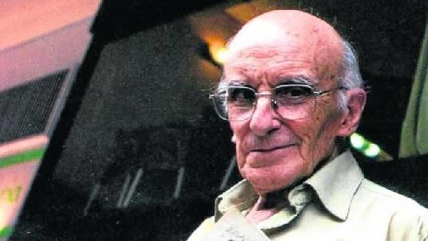 José Ramón Larraz Gil tenía 84 años y estaba casado con la actriz Vanessa Hidalgo.