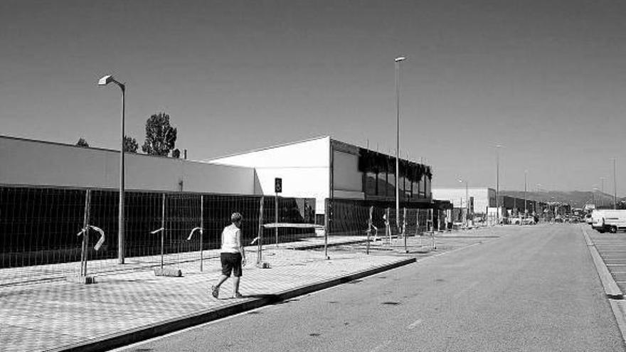 Imagen de la primera fase de la ampliación del colegio de Sarriguren, un edificio colindante con el principal.