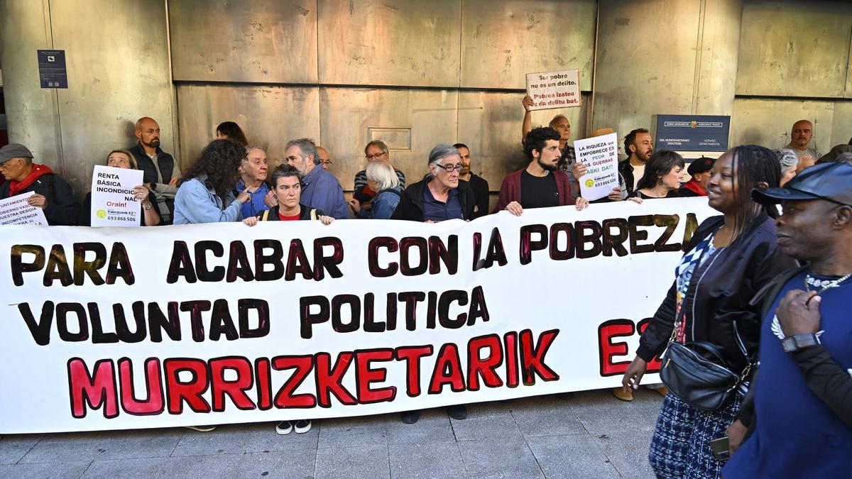 Un momento de la concentración con motivo del Día Internacional contra la pobreza.