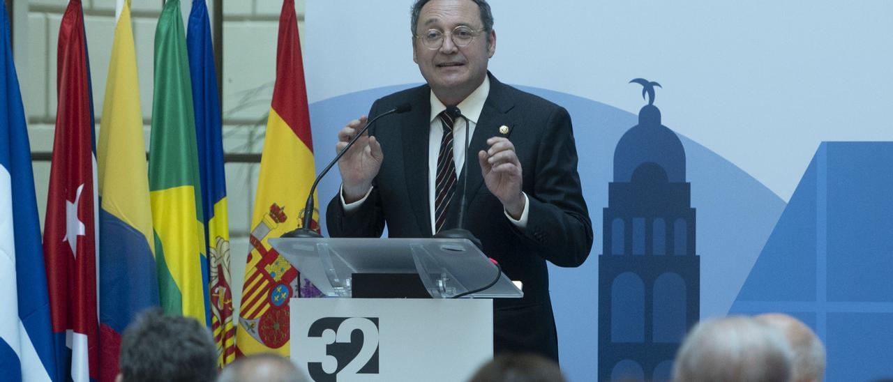El PP muerde y no suelta la presa del fiscal