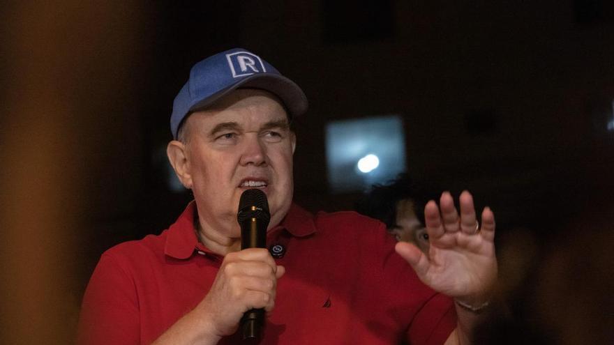 Irregularidades con los votos alimentan la narrativa de fraude del ultraderechista Aliaga en Perú