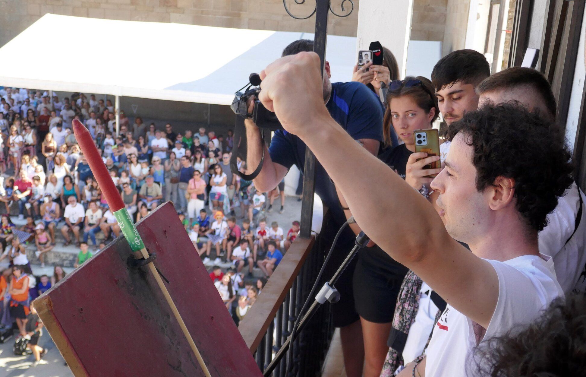 Fotos del chupinazo de fiestas de Irurzun