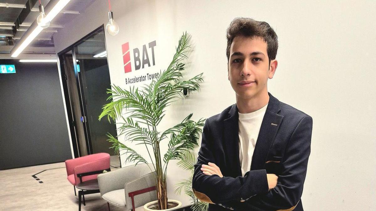 Ismael trabaja en el impulso y desarrollo de Samira DTx mientras estudia segundo de Bachillerato.