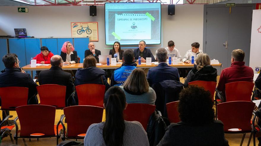 Con discapacidad, al volante y en marcha