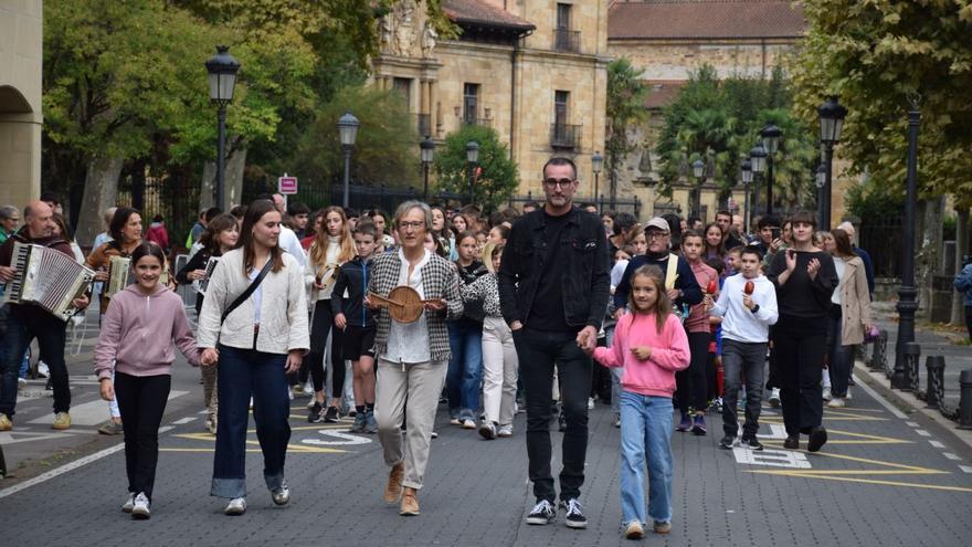 Lazkaotarrek hartu dute Kilometroak jaiaren lekukoa