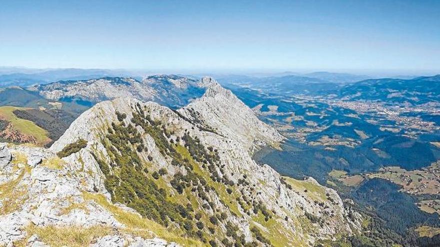 La ruta entre Álava y Bizkaia que “lleva a la morada de una diosa”, según la revista ‘Viajar’