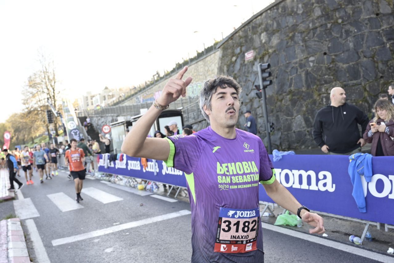 En imágenes: Ilusión y concentración en la salida de la Behobía- San Sebastían