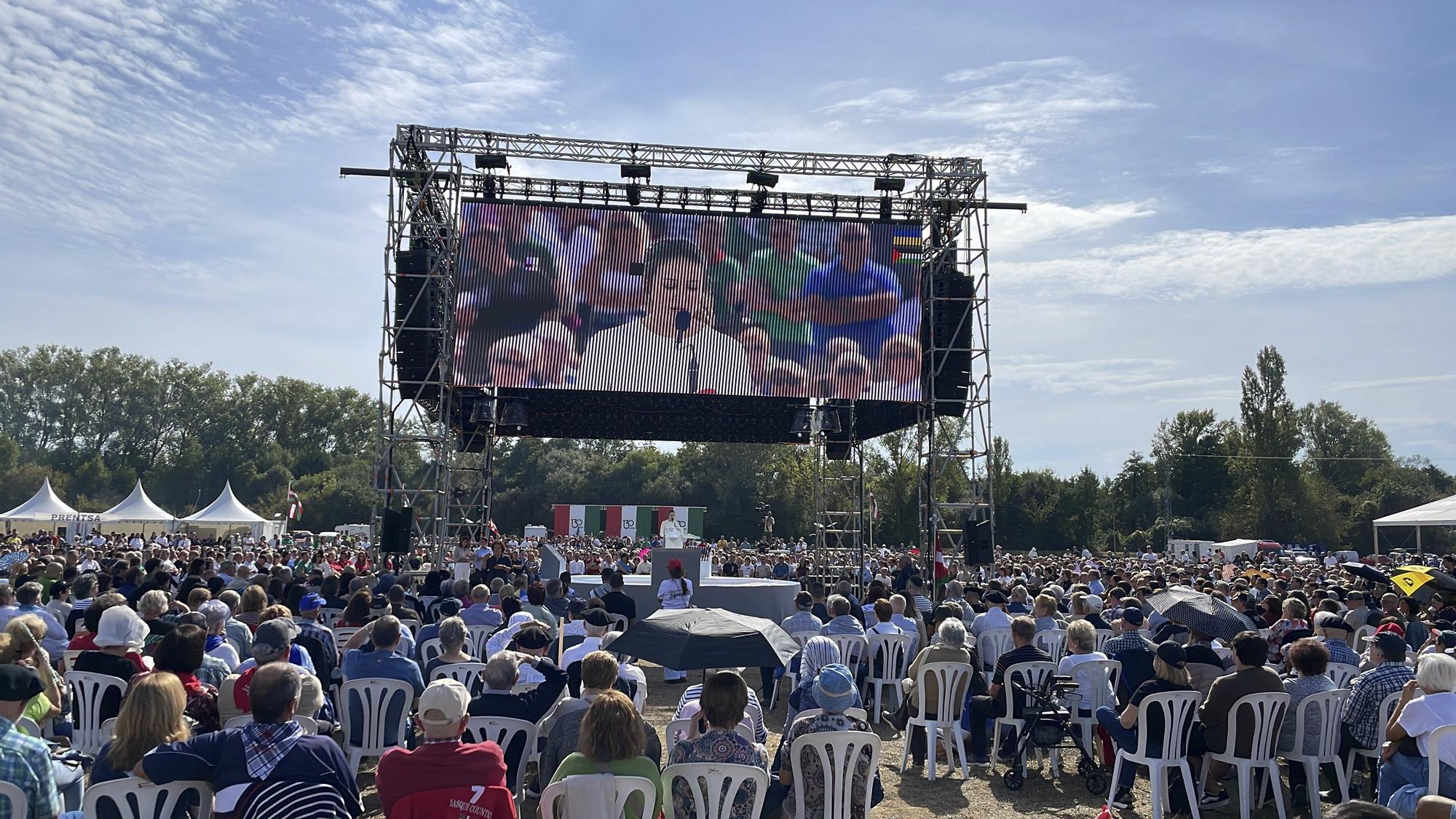 En imágenes: El Alderdi Eguna reúne a miles de jeltzales en un ambiente festivo