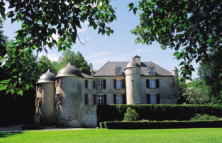 Castillo de Urtubie (iparralde).jpg