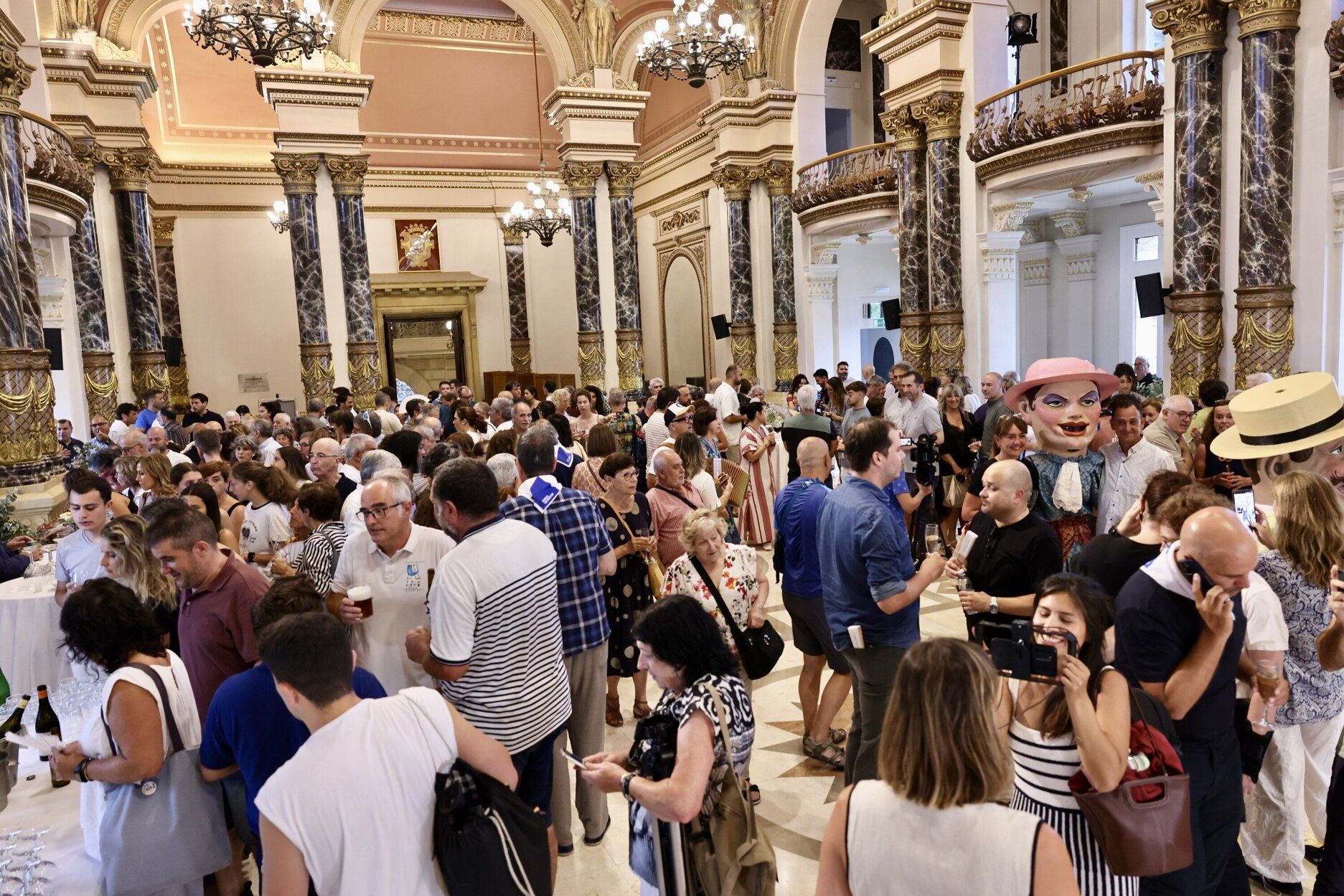 Goia recibe a las autoridades y agentes sociales