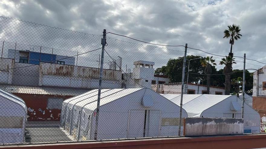 Los primeros traslados de menores migrantes de Canarias a la Península comenzarán el lunes
