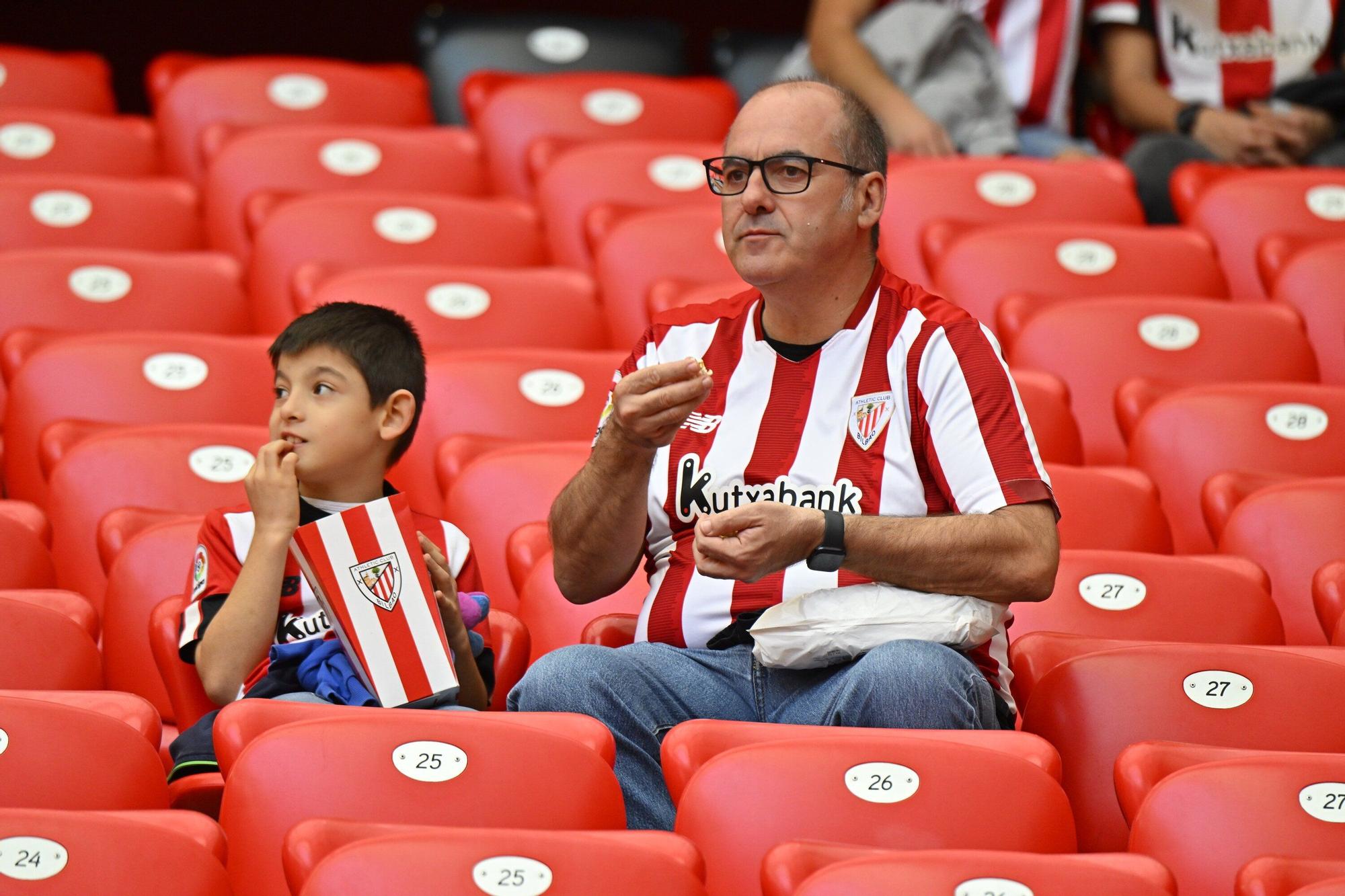 En imágenes: ¿Has estado en San Mamés viendo el Athletic-Real Oviedo? Búscate en nuestra galería