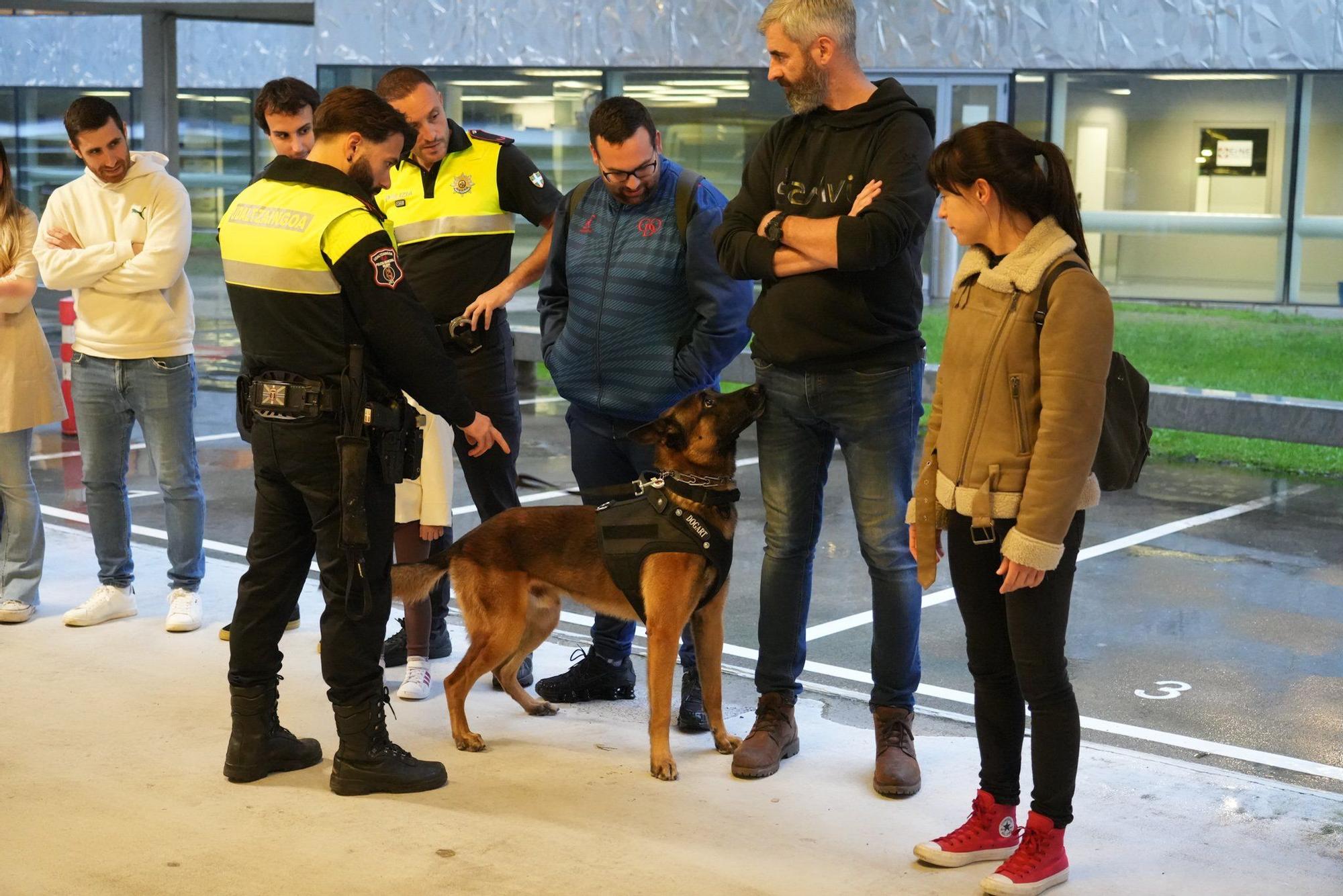 En imágenes: La Policía Municipal muestra sus entrañas con motivo del 181 aniversario