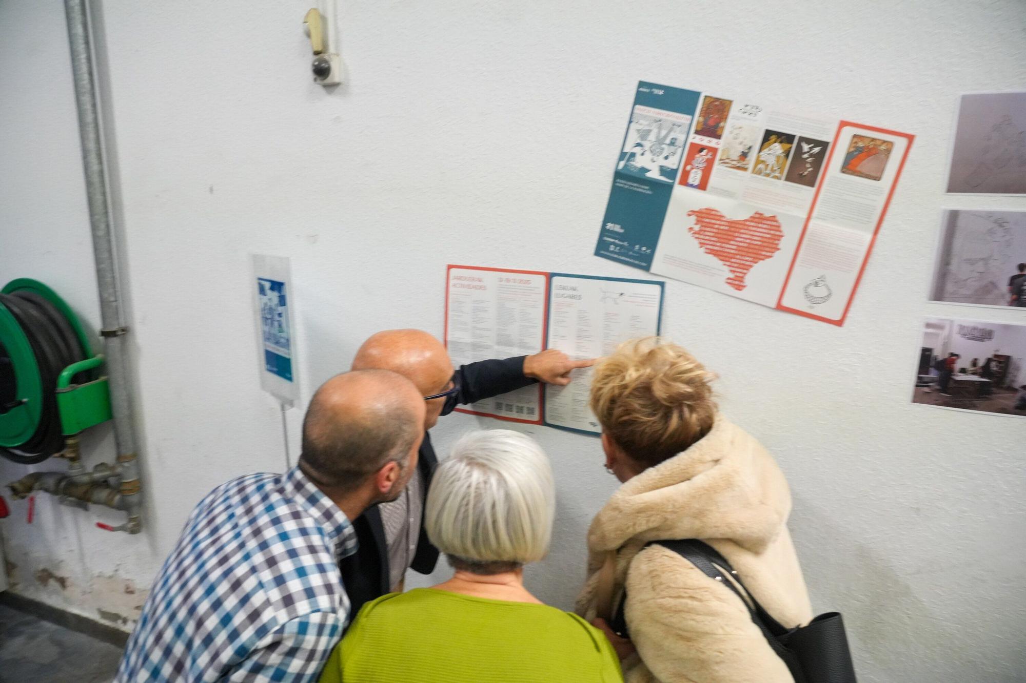 En imágenes: La Casa de Cultura Ignacio Aldecoa luce un nuevo mural