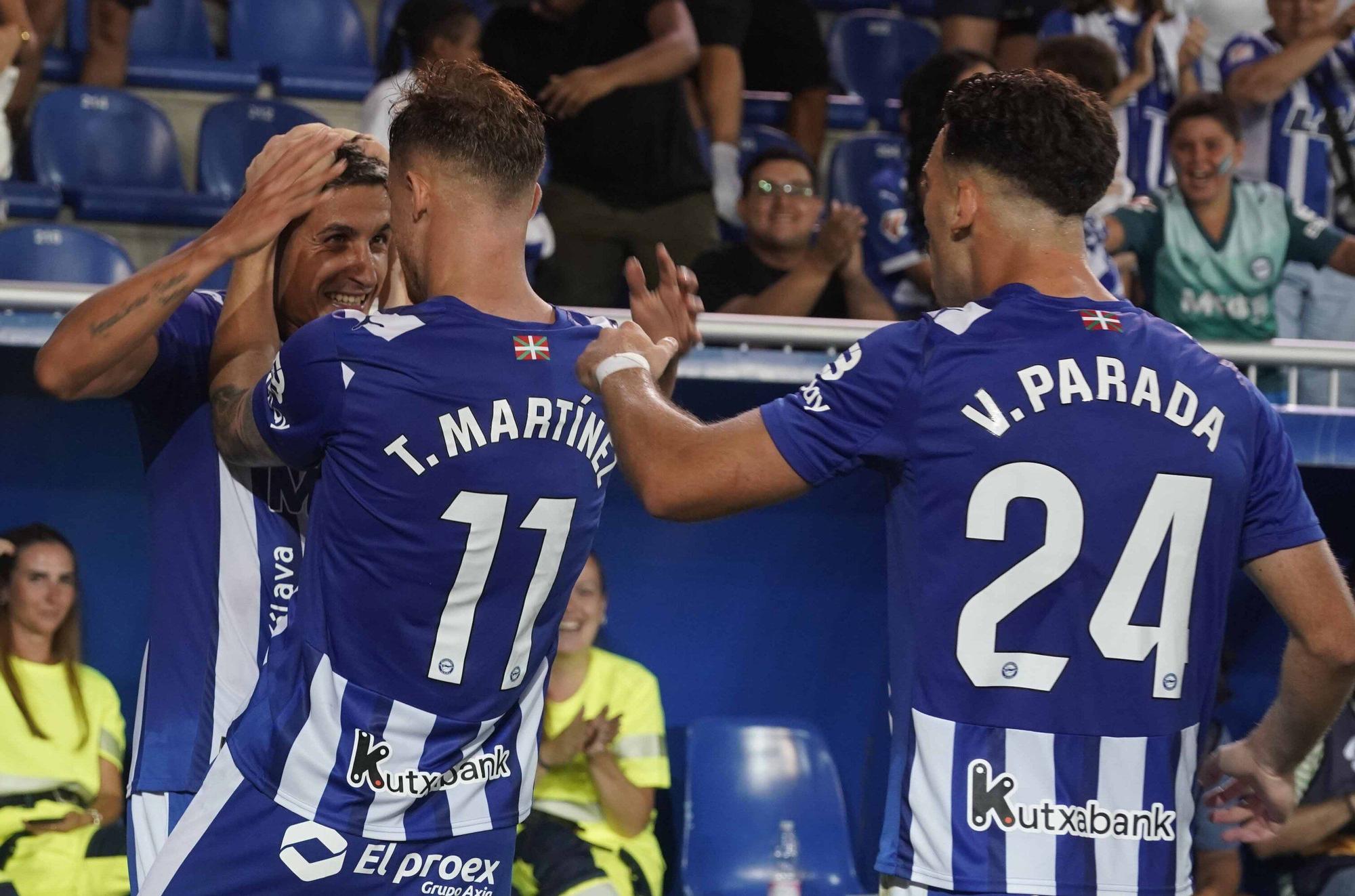 En imágenes: Así está siendo el debut liguero del Alavés contra el Levante