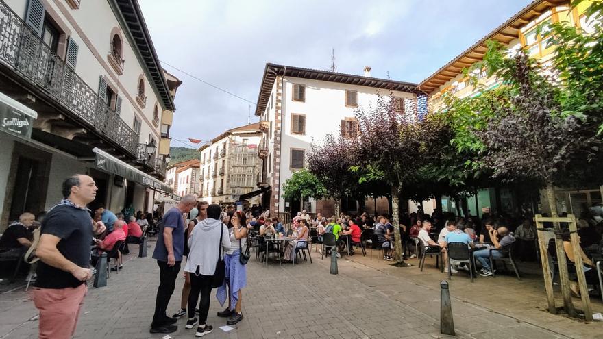 Cuatro detenidos en fiestas de Elizondo tras agredir a cuatro personas que necesitan atención médica