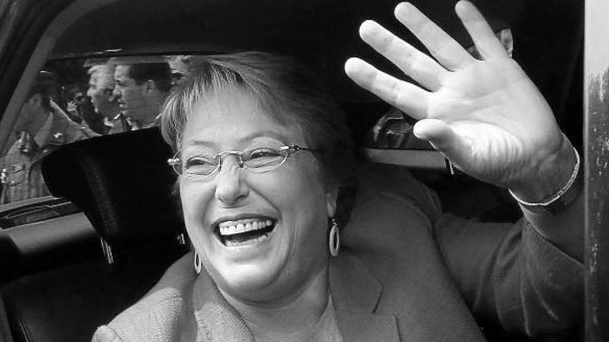 Bachelet gana en Chile pero no logra evitar la segunda vuelta