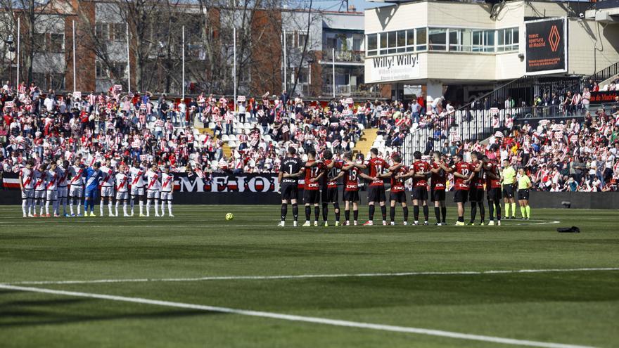 Un seguidor del Athletic denuncia insultos homófobos tras subir una foto besando a su pareja
