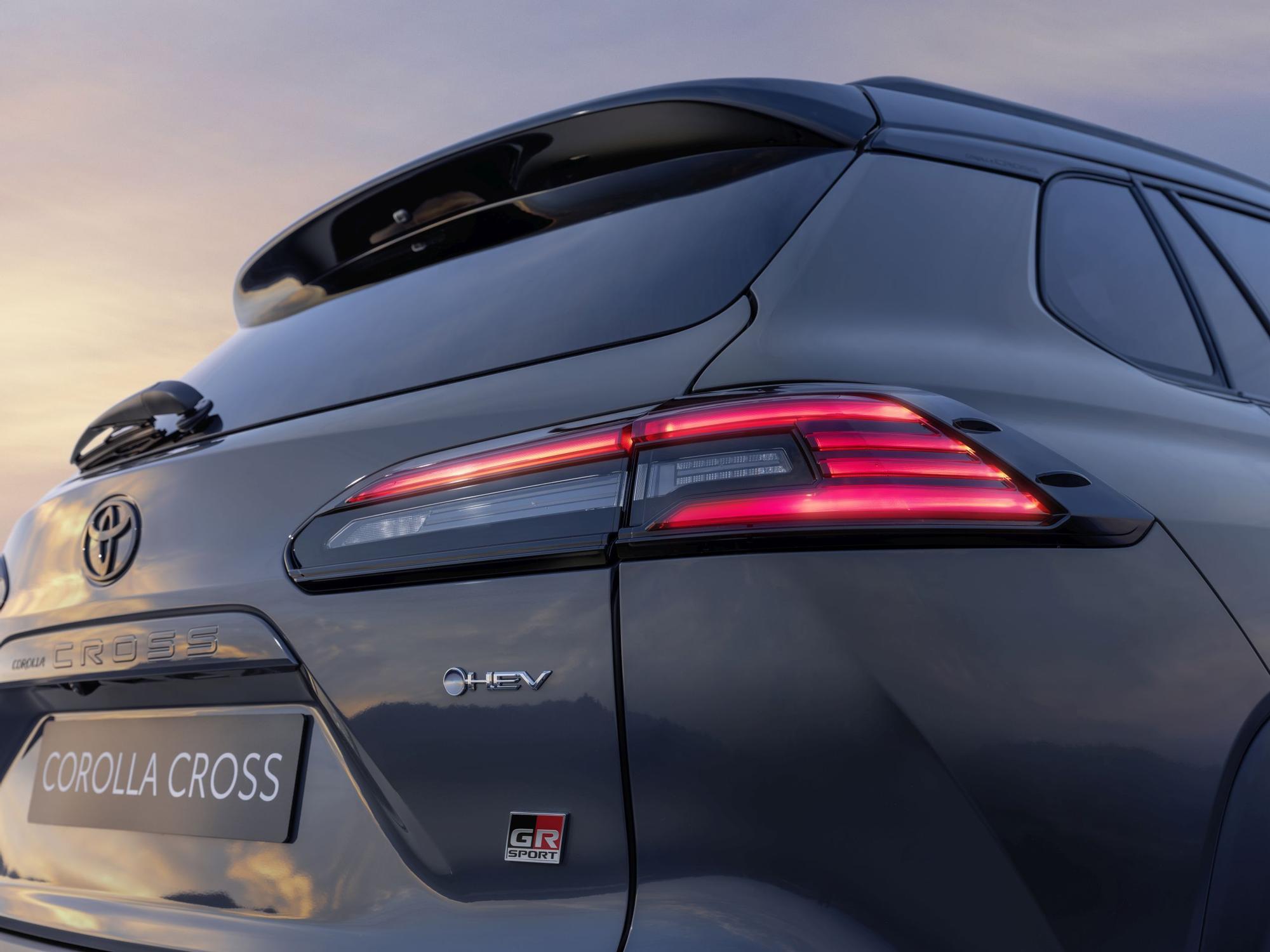21 Corolla Cross GR Sport 1.jpg