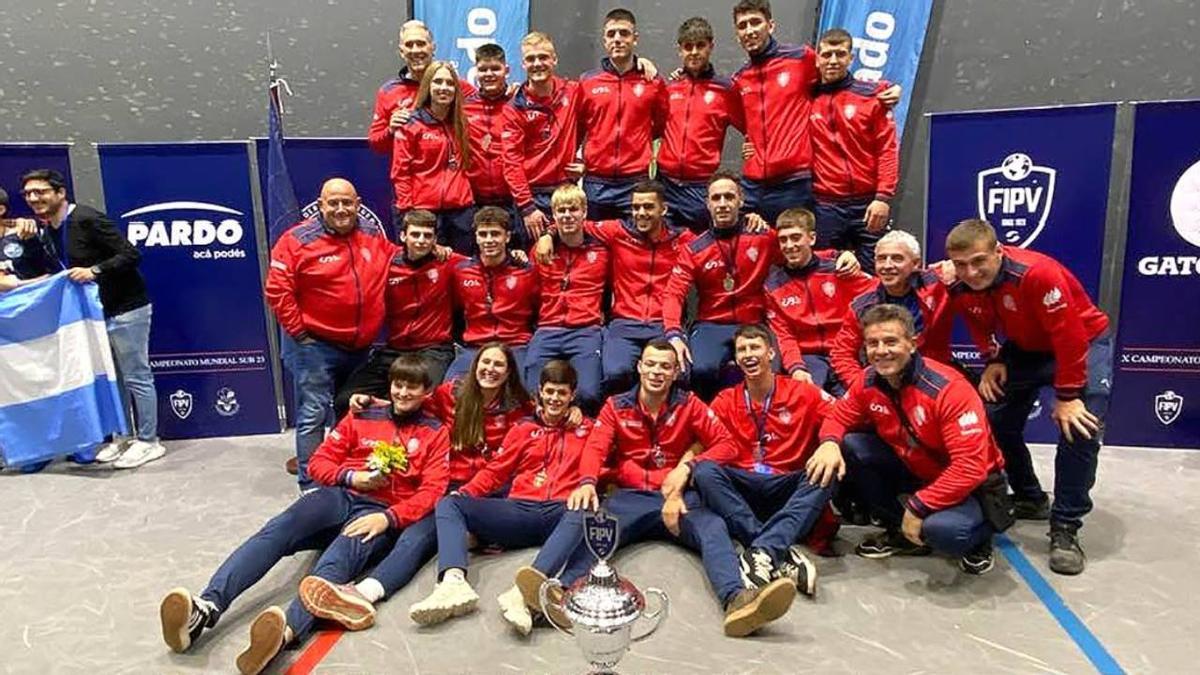 22 pelotaris de la Selección Española, de los cuales 16 eran navarros/as, participaron en X Campeonato Mundial Sub 23 de Trinquete .