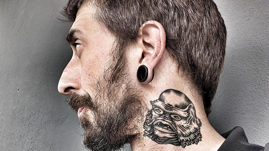 Cosmic Tentacles expone una selección de sus diseños gráficos más políticos y sociales en el Black Salad