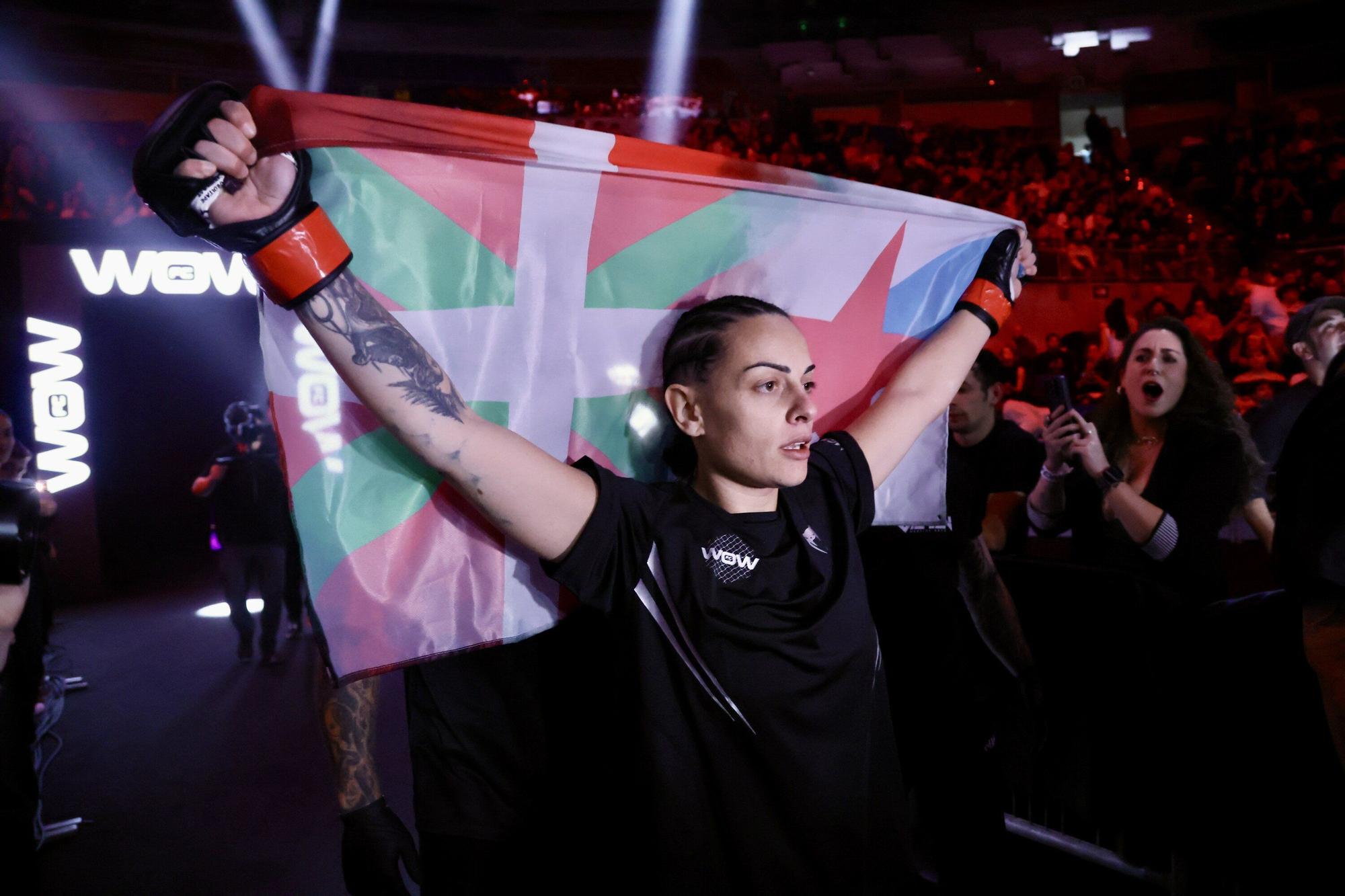 En imágenes: El Buesa se rinde al MMA con Topuria como estrella