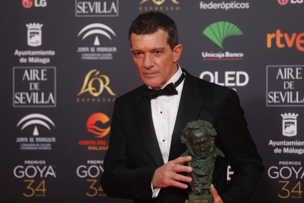 Antonio Banderas con el Goya que logró por 'Dolor y gloria'.