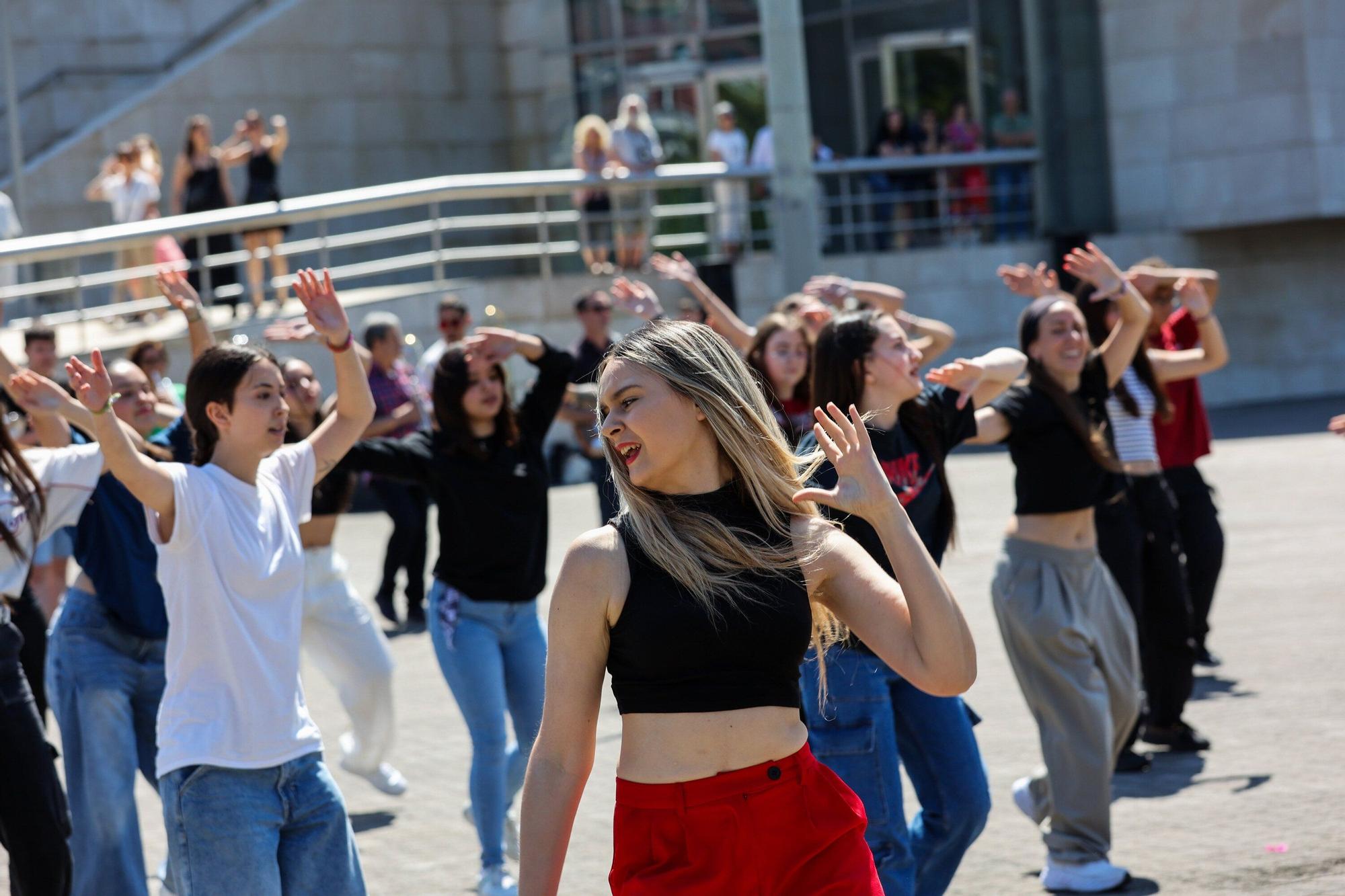 En Imágenes: Vigilantes de la Jaia. Nueva campaña contra las agresiones sexuales en fiestas en Bizkaia