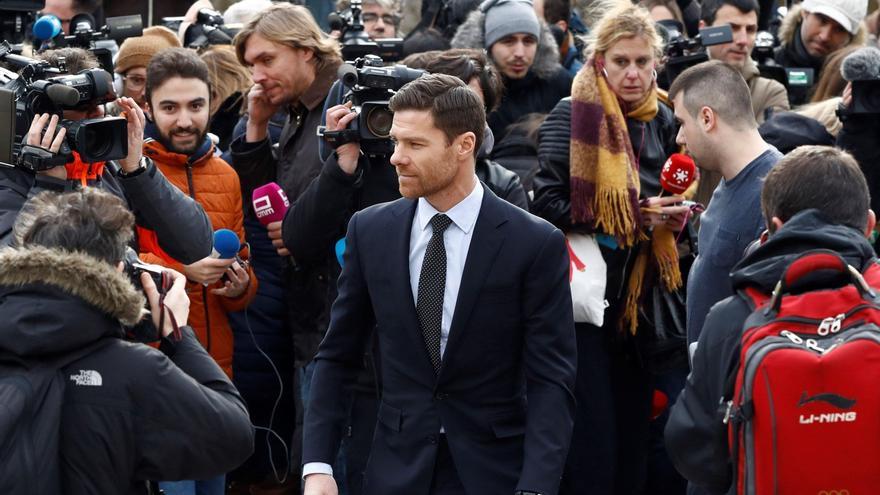 De Shakira a Xabi Alonso: así le ganaron estos famosos la batalla a Hacienda