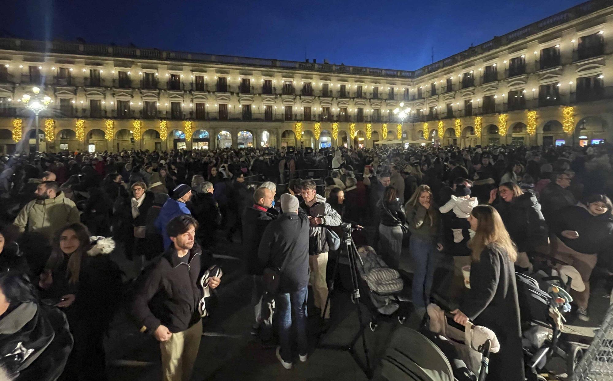 En imágenes:  Vitoria enciende su Navidad