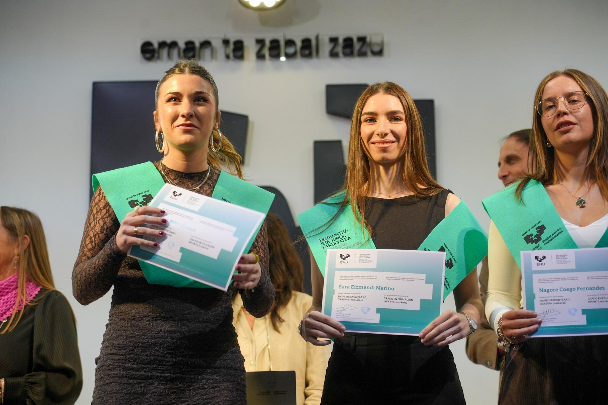 En imágenes: Graduación de la 12ª promoción de los grados de Educación de la EHU