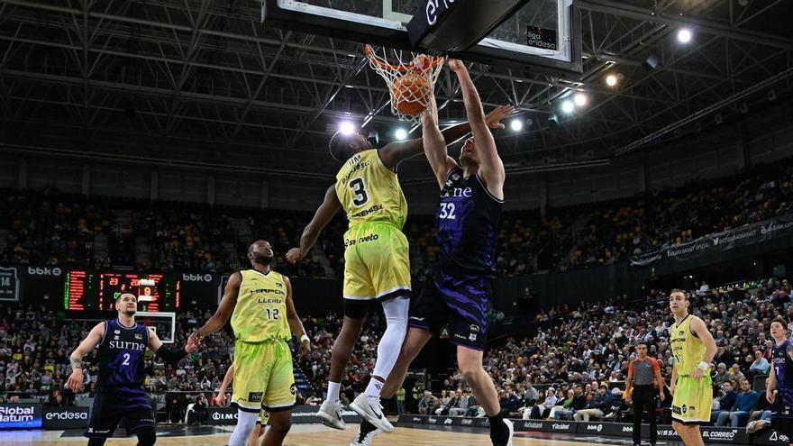 El Surne Bilbao sigue dictatorial en Miribilla y quiere mirar hacia arriba en la tabla (93-75)