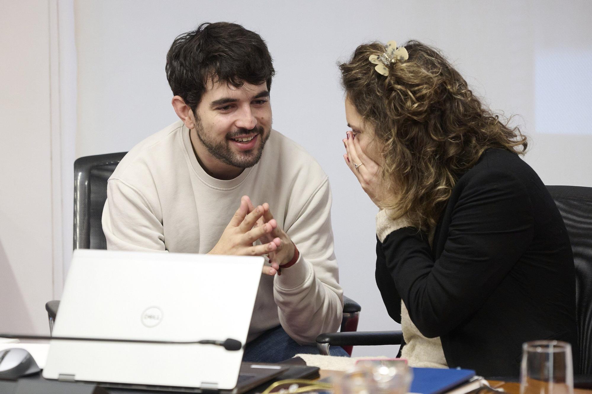 Fotos de la comisión de Economía y Hacienda del Parlamento de Navarra sobre el debate de las enmiendas a los PGN
