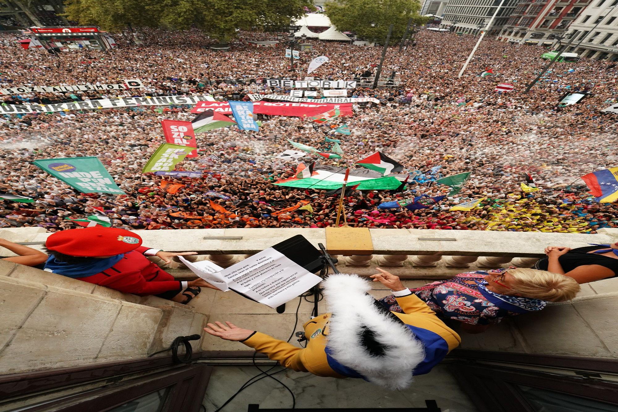 Bilbao está de fiesta: fotos del primer día de Aste Nagusia 2025