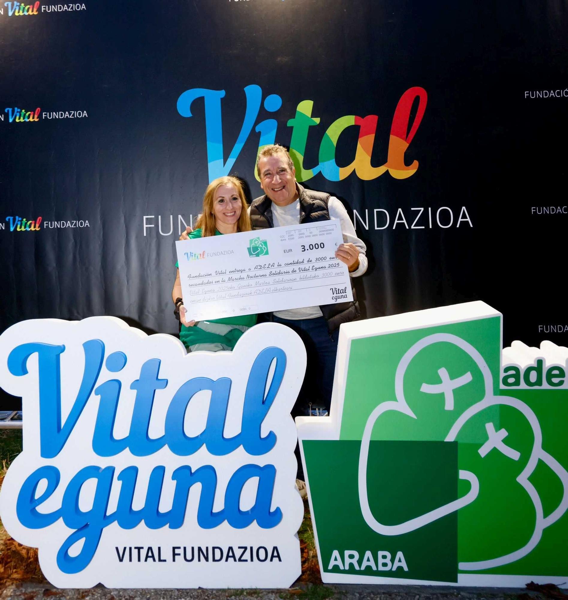 Sara Calvo, vicepresidenta de Adela Araba, y Jon Urresti, presidente de Vital Fundazioa