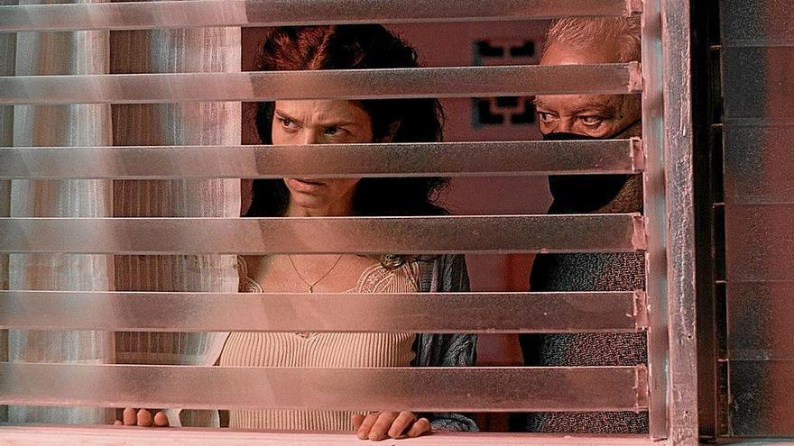 Imanol Uribe estrenará ‘Llegaron de noche’ el 25 de marzo en cines