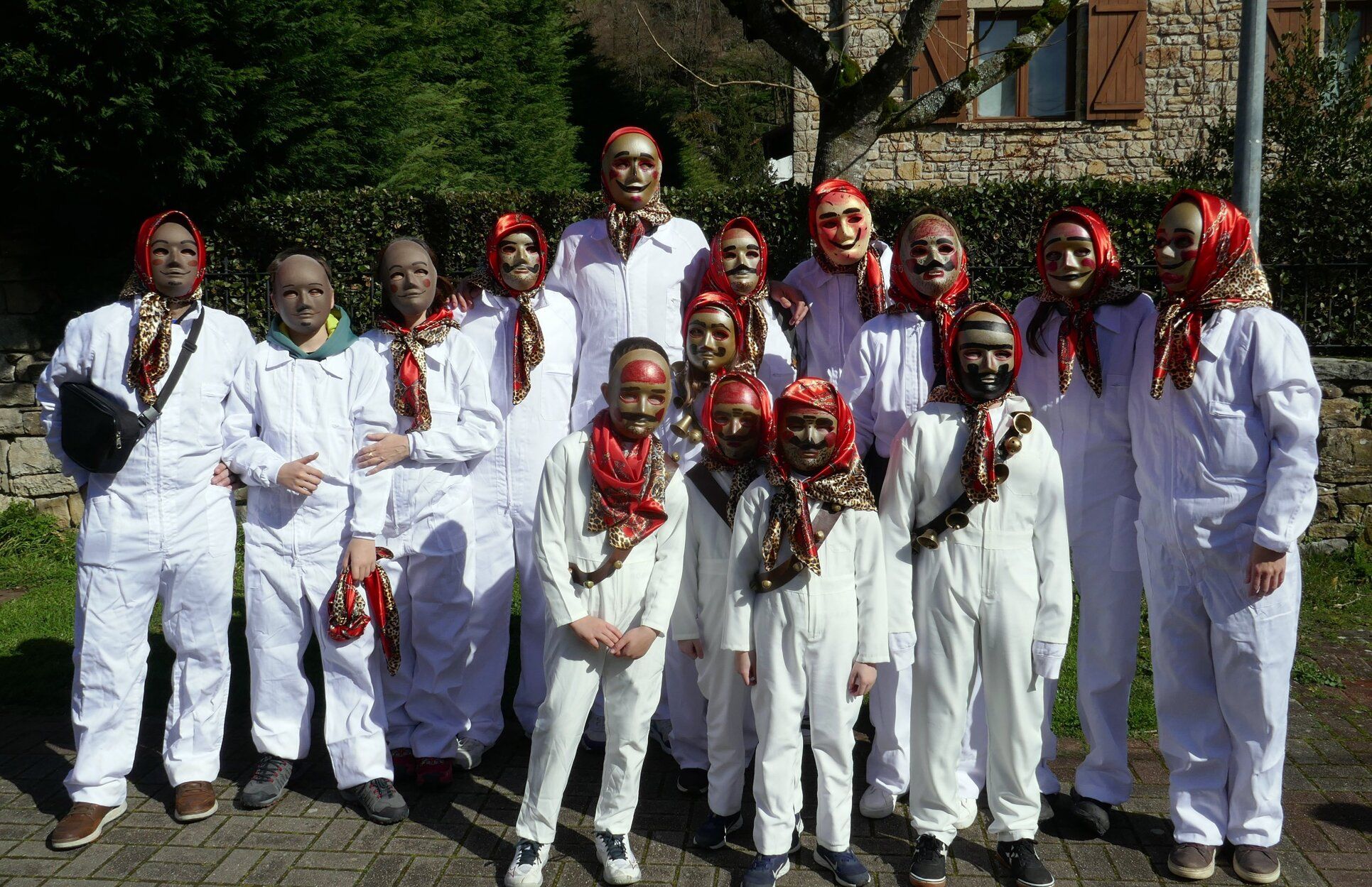 La magia del carnaval transforma Lekunberri