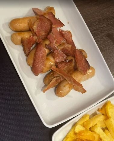 Cervezas y especialidades alemanas animan el paladar en el nuevo local de los hermanos Thate.