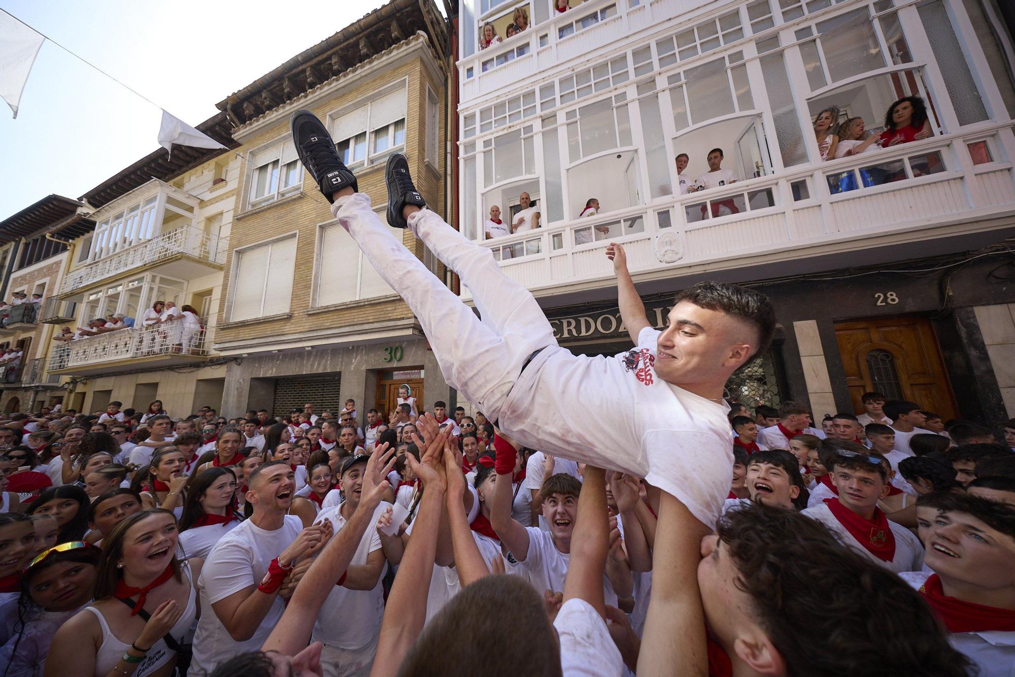 Fotos del cohete de fiestas de Sangüesa 2025