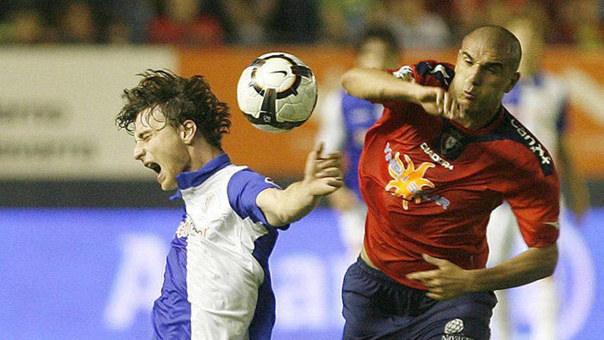 Amorebieta se deja caer ante la acometida de Aranda.