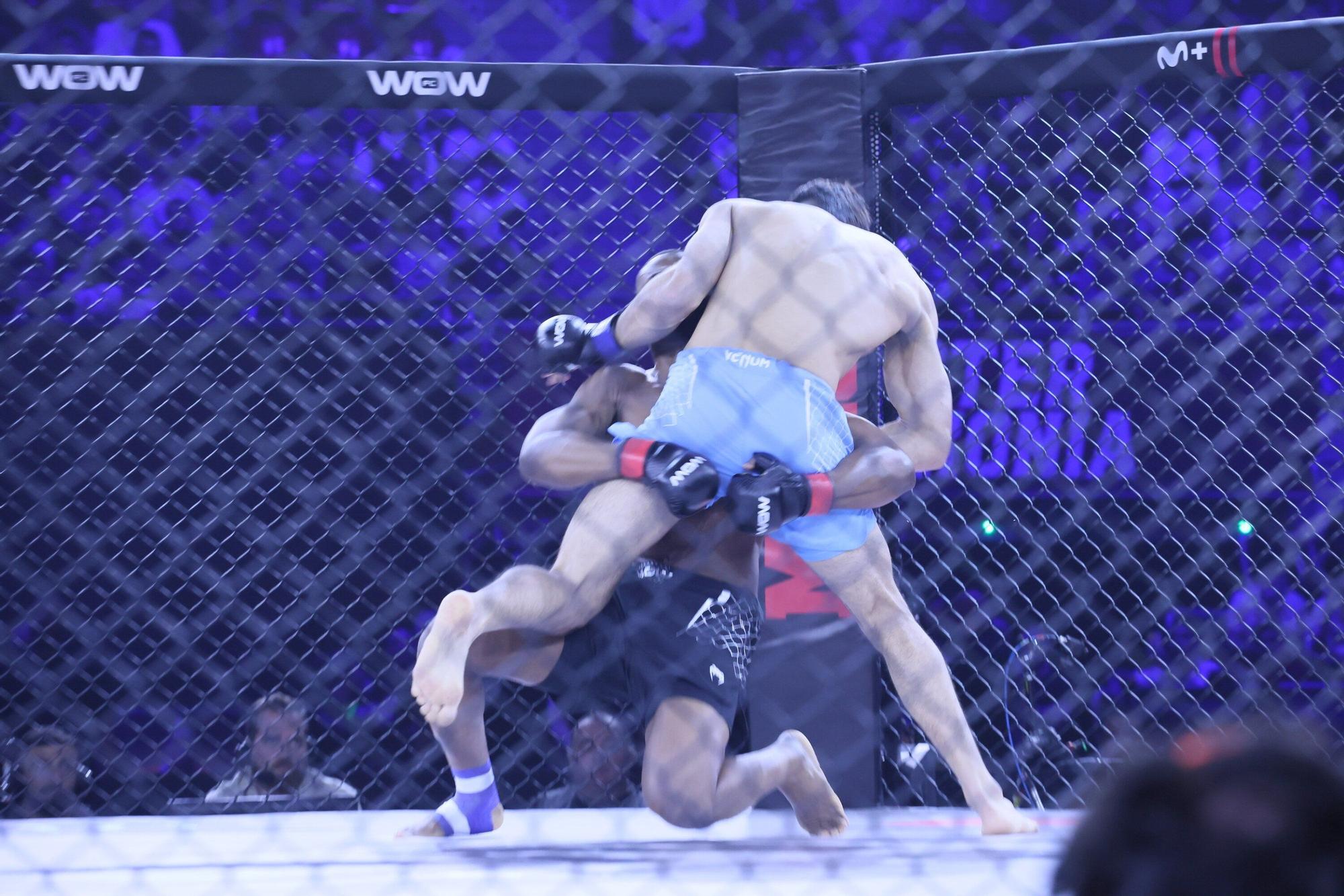 En imágenes: El Buesa se rinde al MMA con Topuria como estrella