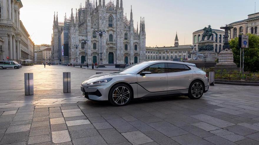 Denza: el súper eléctrico (o, si lo prefieres, híbrido) de mil caballos que llega a Euskadi este mismo año