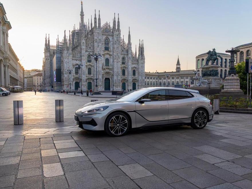 Denza: el súper eléctrico (o, si lo prefieres, híbrido) de mil caballos que llega a Euskadi este mismo año