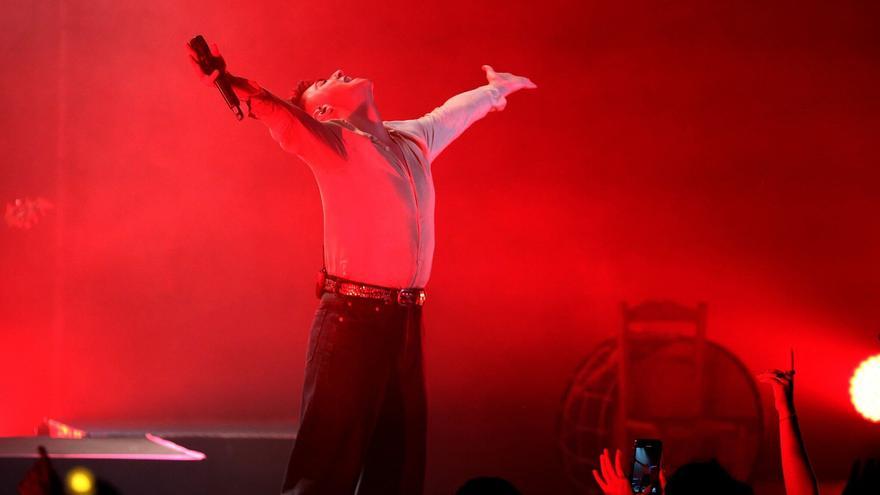 Juanjo Bona deslumbra en Baluarte con su fusión de jota aragonesa y estilos contemporáneos