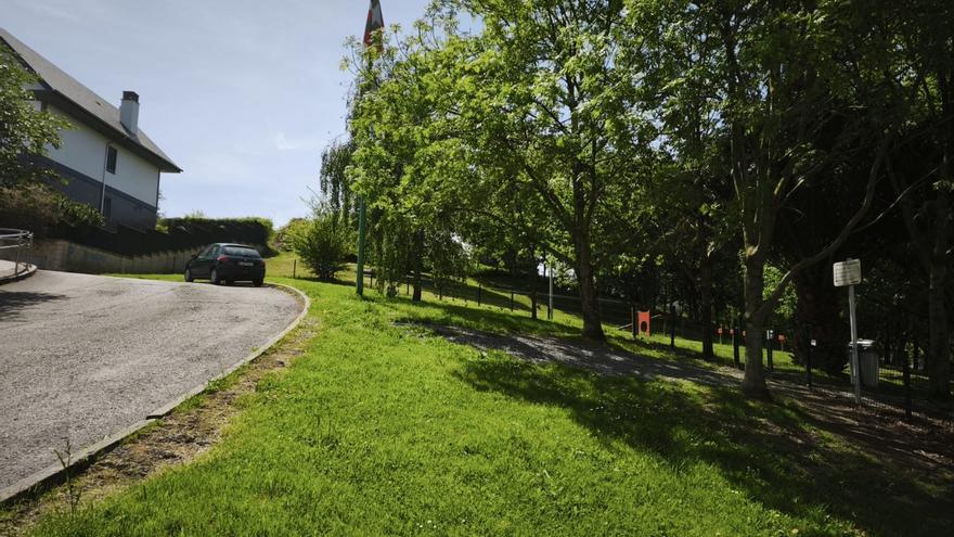 Abanto creará 14 aparcamientos en El Campón