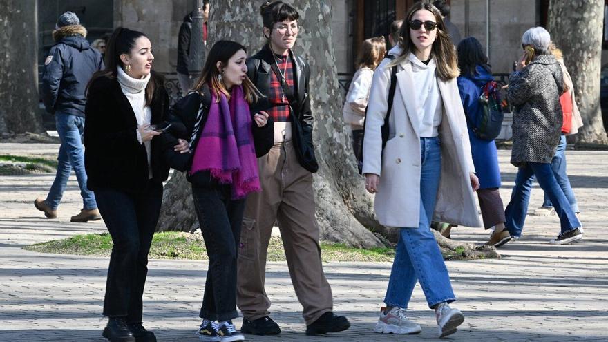 Las sucesivas crisis reducen la confianza en el futuro de la juventud vasca