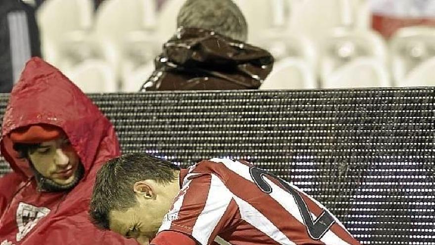 Aritz Aduriz se lamenta en un partido de Liga de esta temporada.