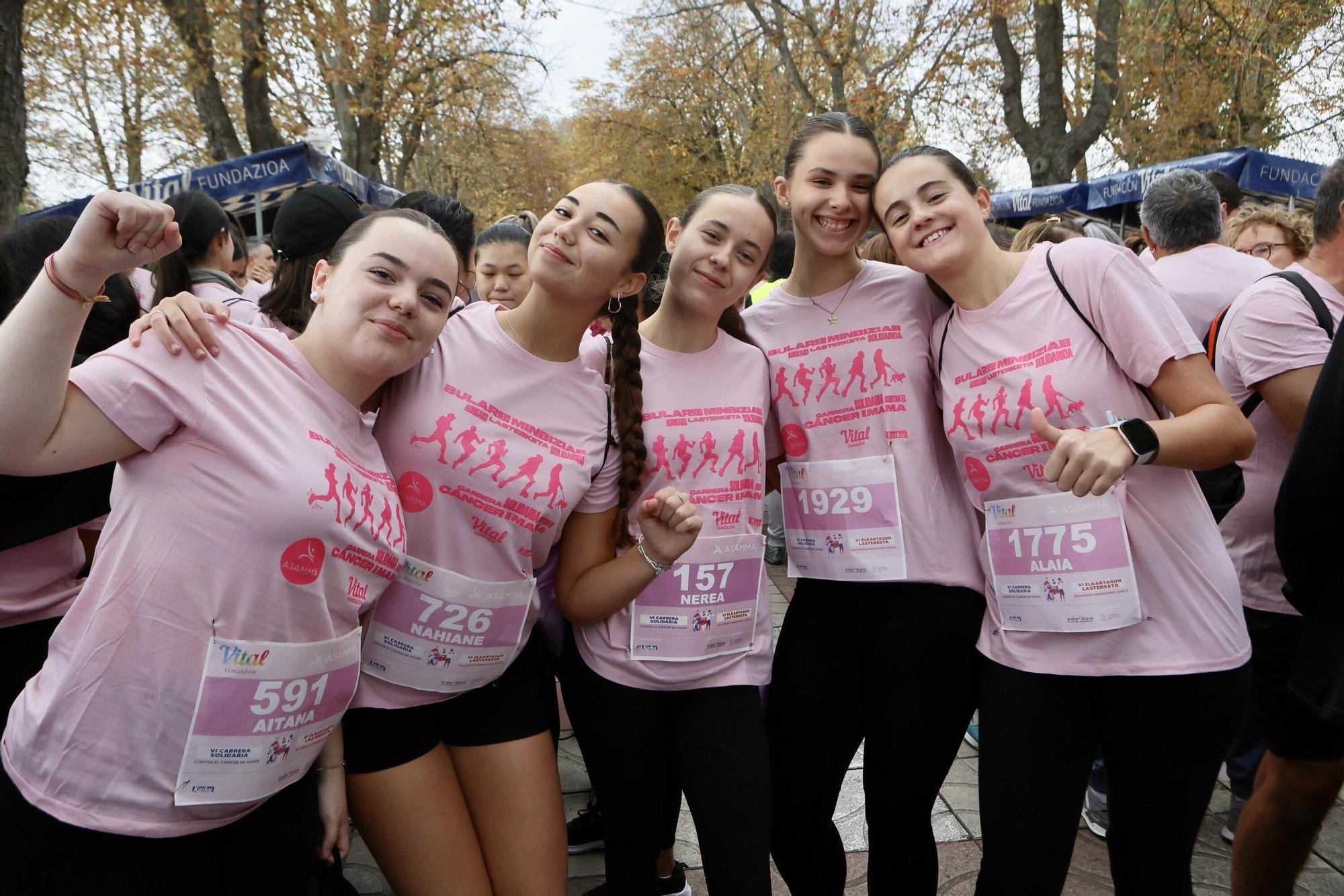 En imágenes: Vitoria se vuelca con la VI Carrera Solidaria contra el Cáncer de Mama