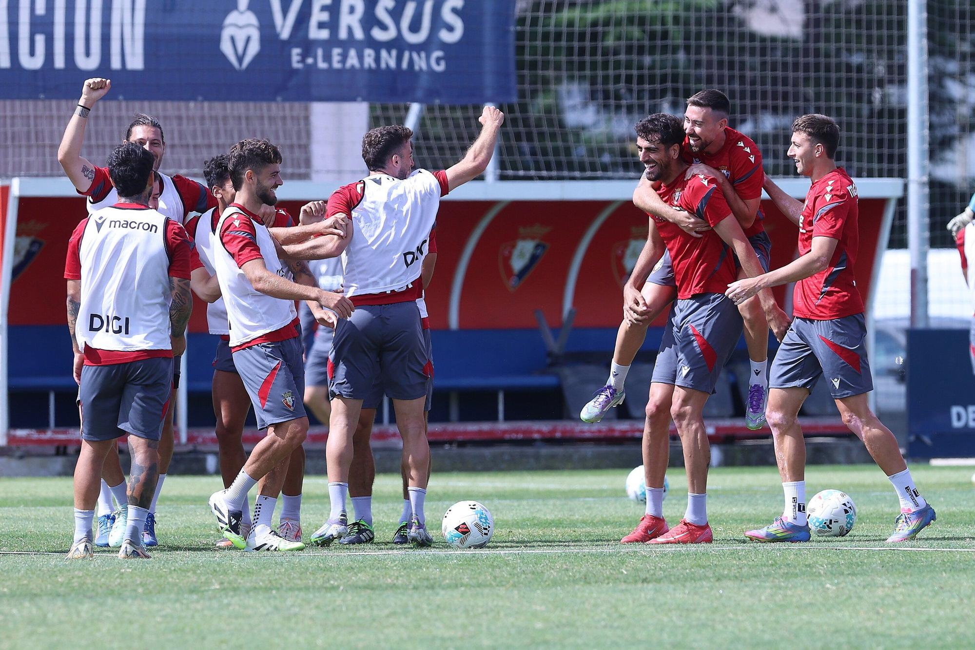 Fotos del entrenamiento de Osasuna (25/07/2025)